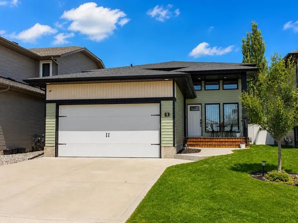 9 N Bowman Cir, Sylvan Lake, AB T4S 0H4