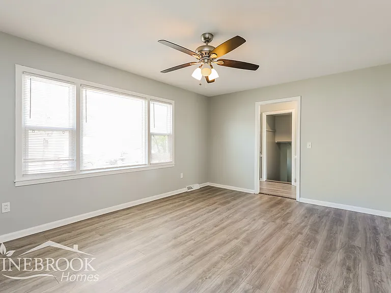 21 Tamwood Cir — Photo 4