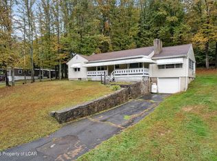 1259 Lower Demunds Rd, Dallas, PA 18612