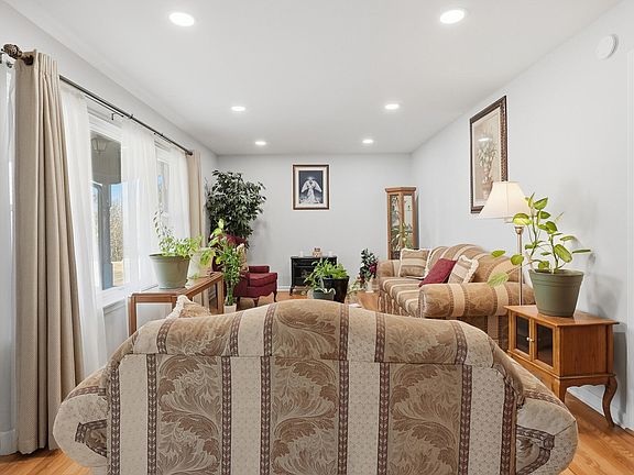 4th image of 5745 Antonio Ln