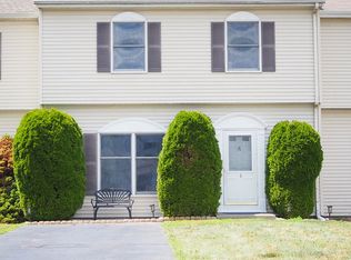 4 Melucci Ct, West Haverstraw, NY 10993