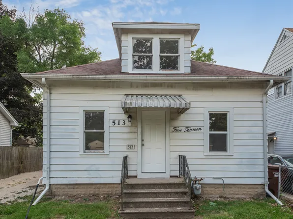 513 Pontiac St, Joliet, IL 60432