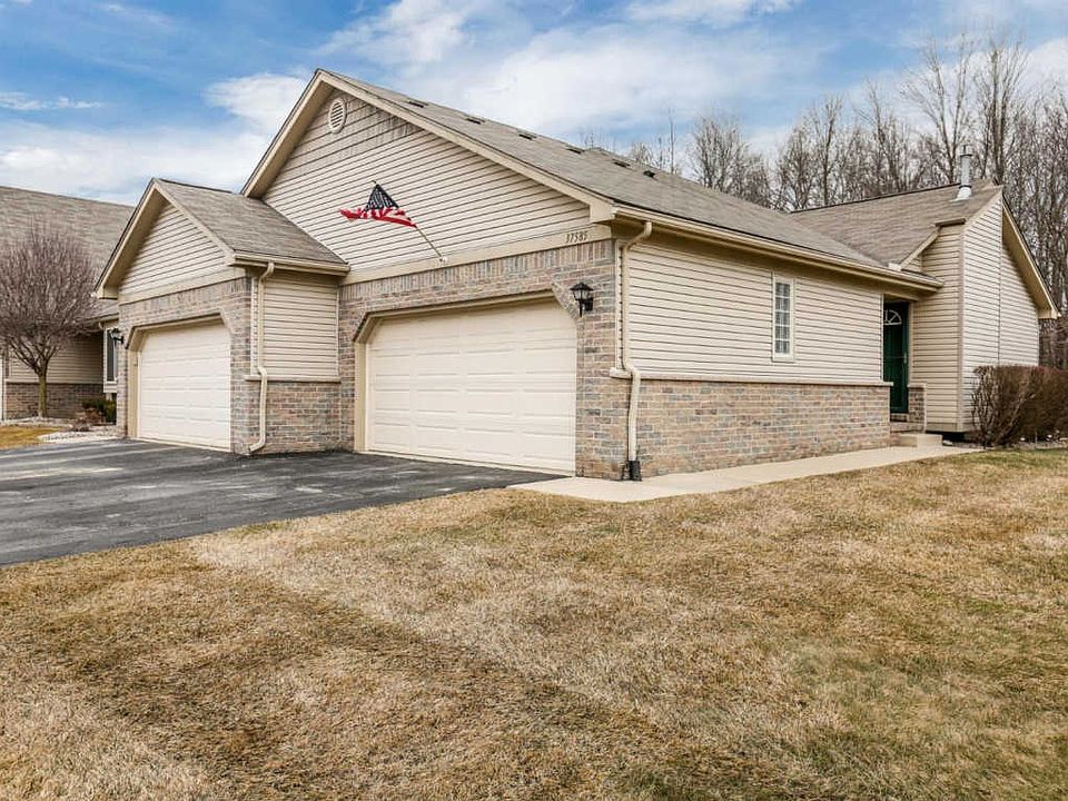 1st image of 37585 N Dianne Ln Unit 130