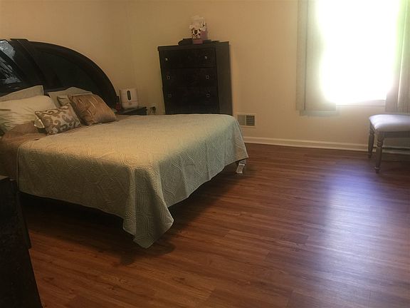 4th image of 214 70th St #22
