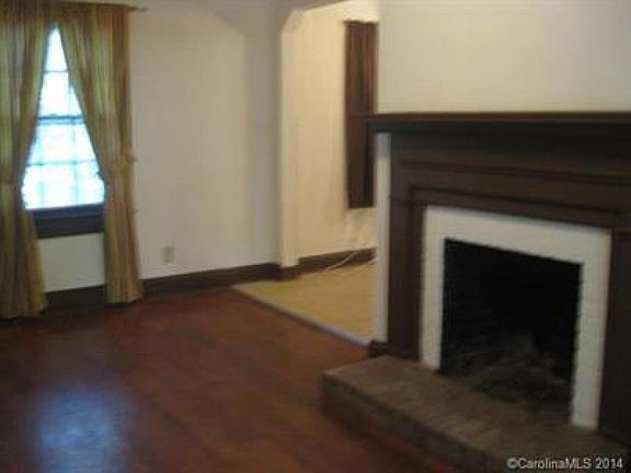 3rd image of 374 Westwood Dr