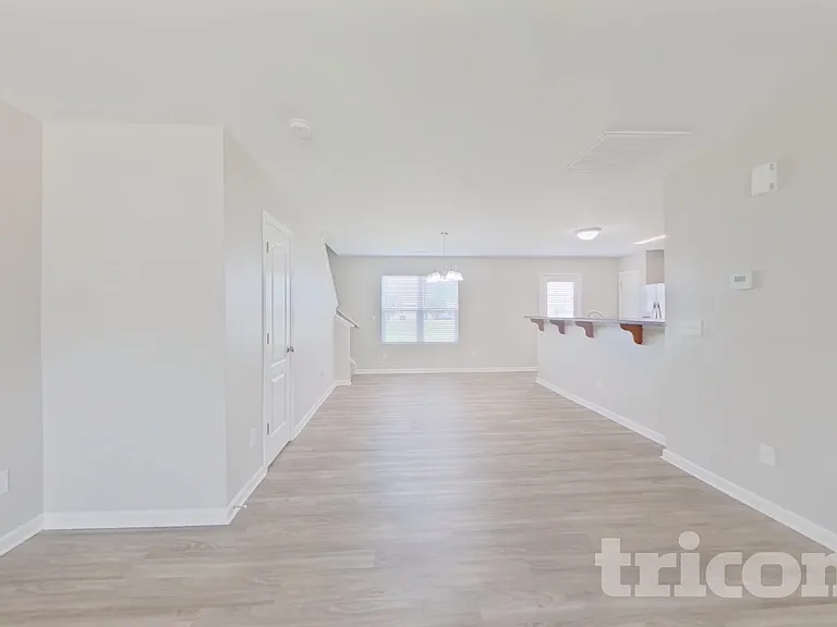 528 Gentle Breeze Ln — Photo 2