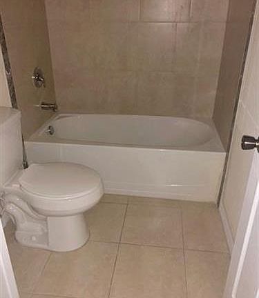 4th image of 905 SE 13th St #907
