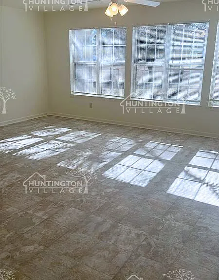 102 Andra Ave — Photo 3