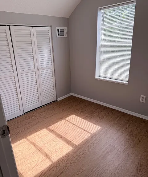 110 Kingston Ave — Photo 20
