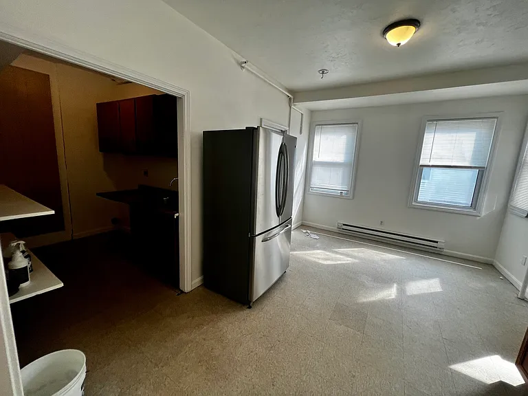3-5 Woodbine St #1 — Photo 9