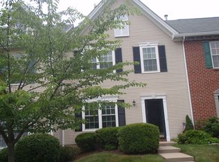 405 Red Crest Ln, Branchburg, NJ 08876