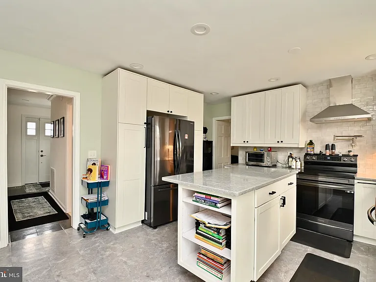 6431 Forest Rd — Photo 13