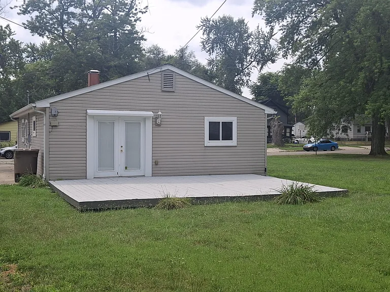 113 E Princeton Ave — Photo 3