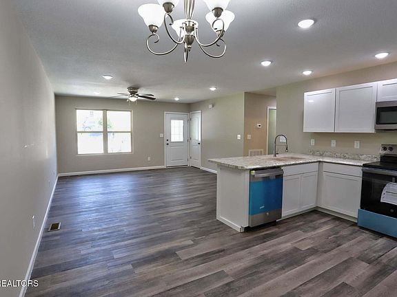 4th image of 309 Foley Hill Rd