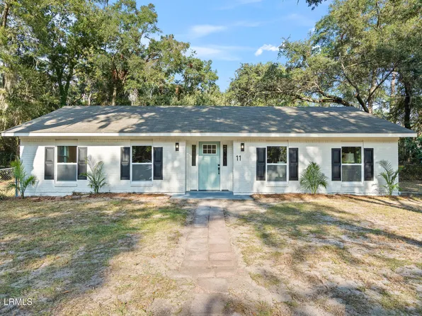 11 Oakwood Dr, Ladys Island, SC 29907