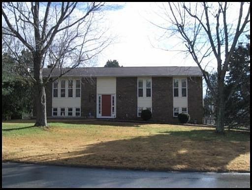 Front view of house in 2008