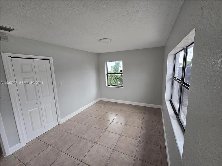 280 NW 31st Ave — Photo 8