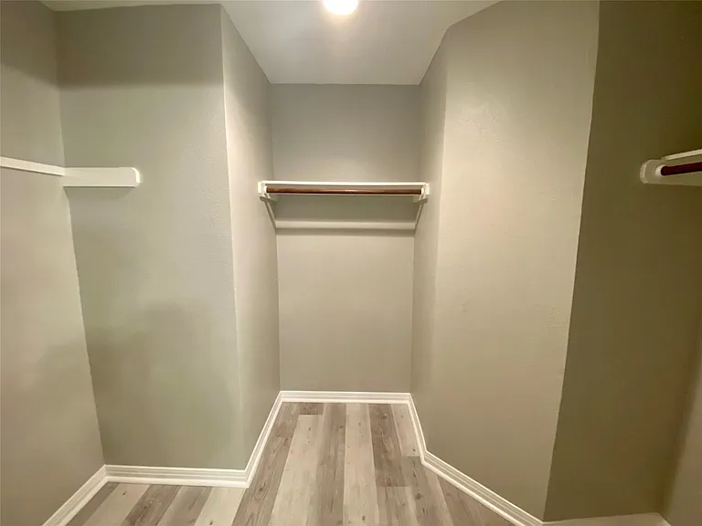 5710 Lark Creek Dr — Photo 11