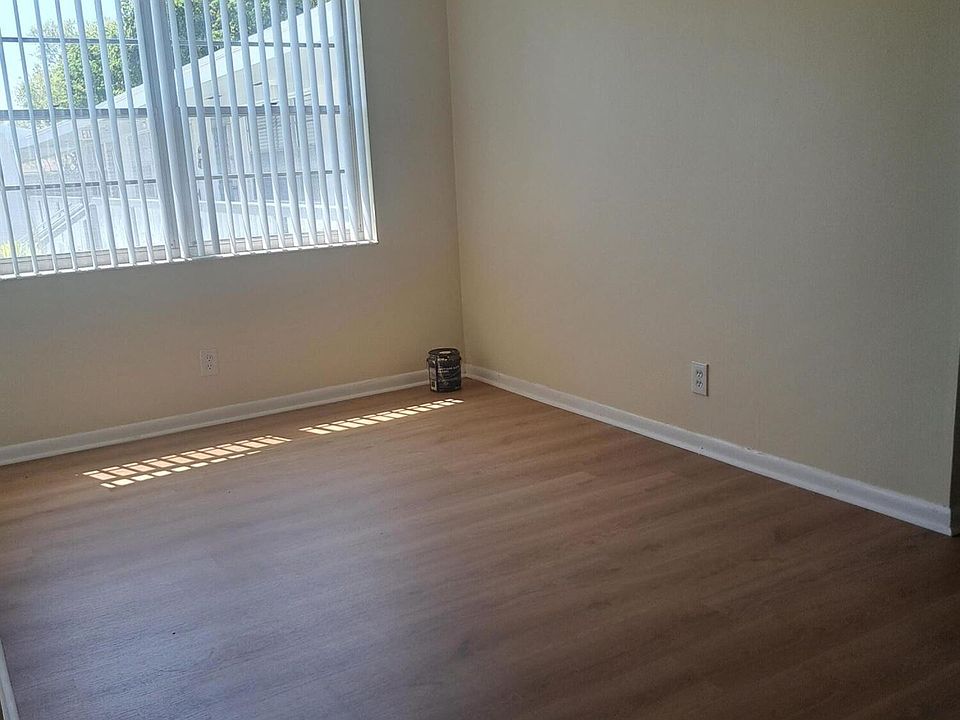 1st image of 241 Sheffield J #J