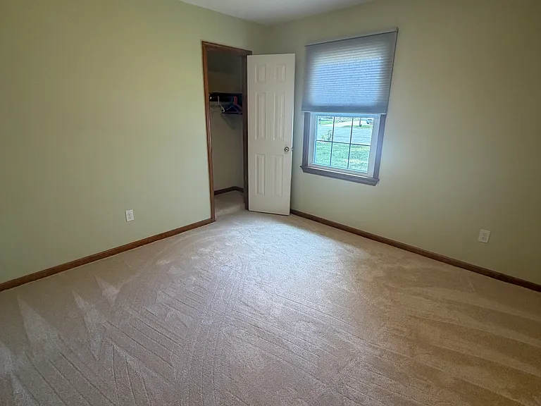 5136 Eagle Run Rd — Photo 15