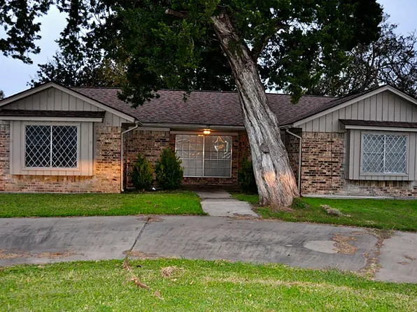 2701 Mustang Rd, Alvin, TX 77511