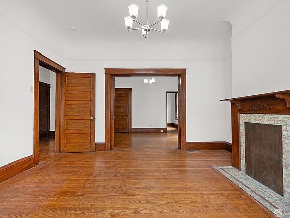 2nd image of 684 9th Ave