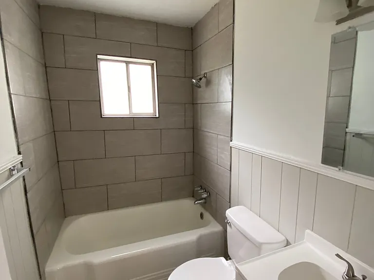 2828 East Cir #B — Photo 8