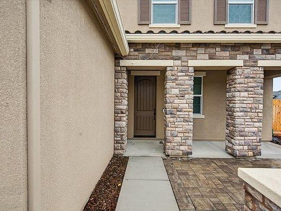 5th image of 1096 Wildrose Dr