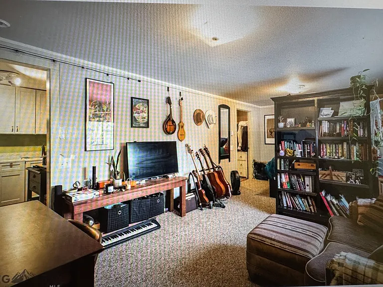 Living area.