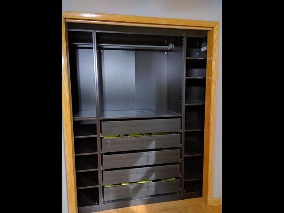 2nd image of 6400 S Oak Park Ave