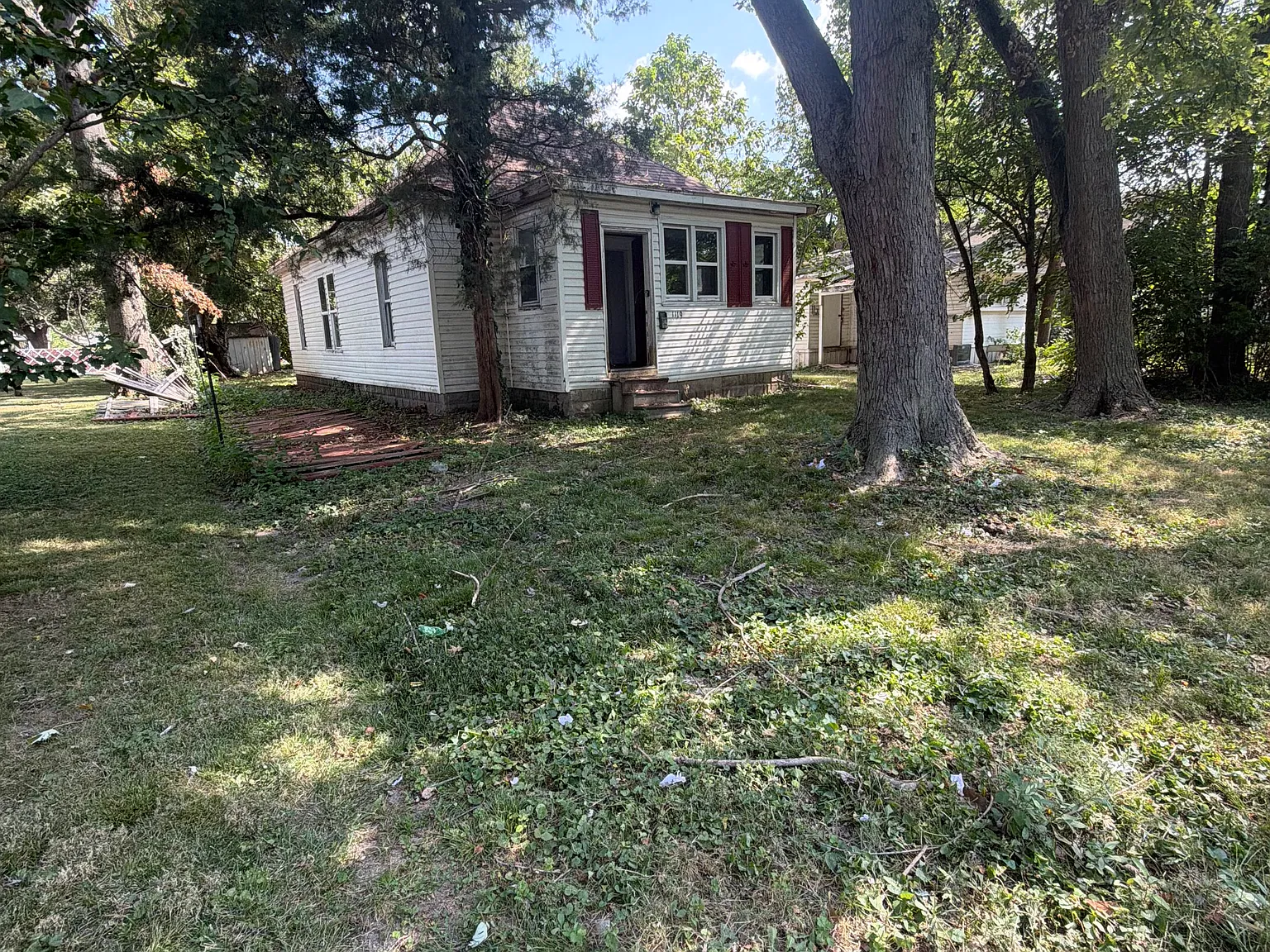 2 bed, 963 sqft, $575 — Photo 1
