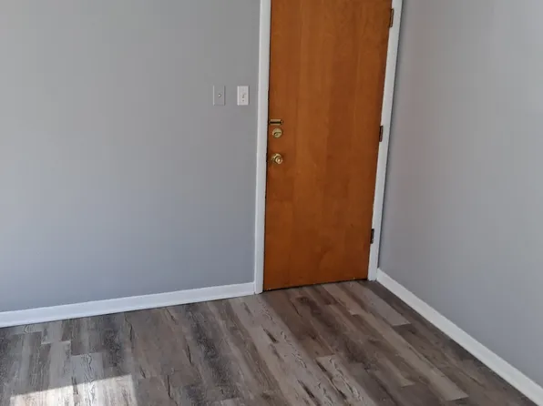 9207 S Pulaski Rd #1, Evergreen Park, IL 60805