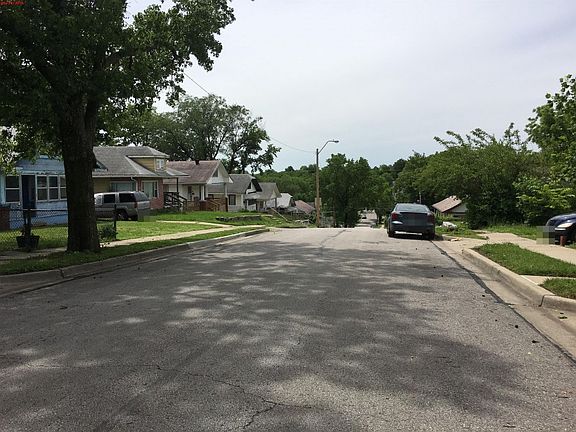 5th image of 3415 Mersington Ave
