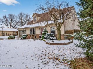 1979 Beachcraft Dr, Northwood, OH 43619