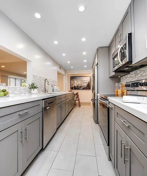 441 N Oakhurst Dr #203 — Photo 6