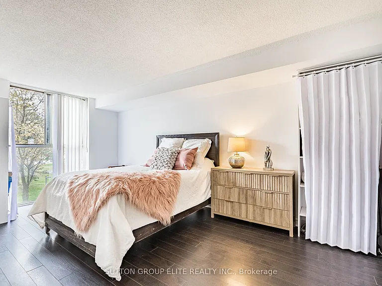 2091 Hurontario St #307 — Photo 31