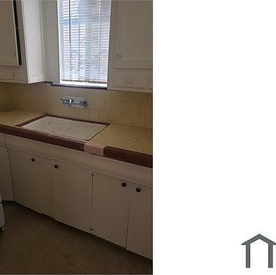 1st image of 342 W 52nd St