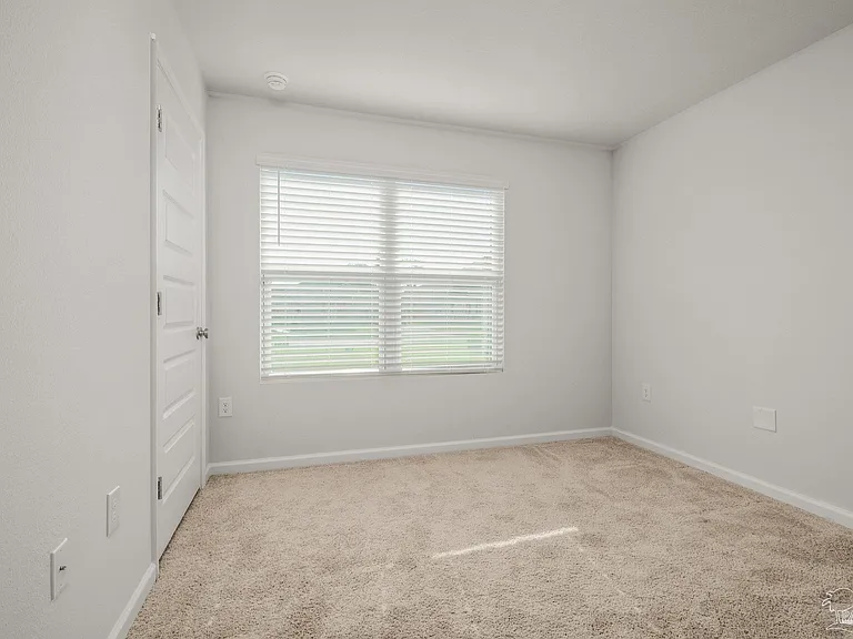 4066 Blaney Ln — Photo 11