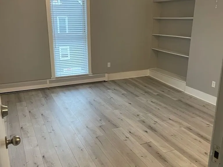 54 Green St — Photo 1