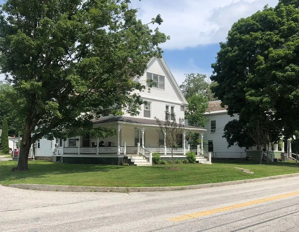 1/2 Beech St, Bennington — Photo 1