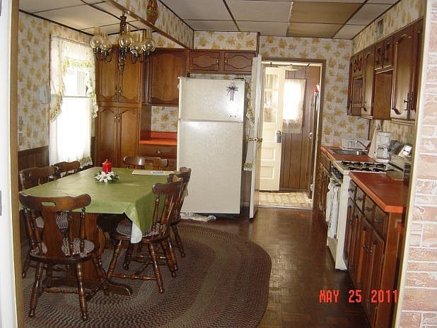 2nd image of 431 Illinois Ave
