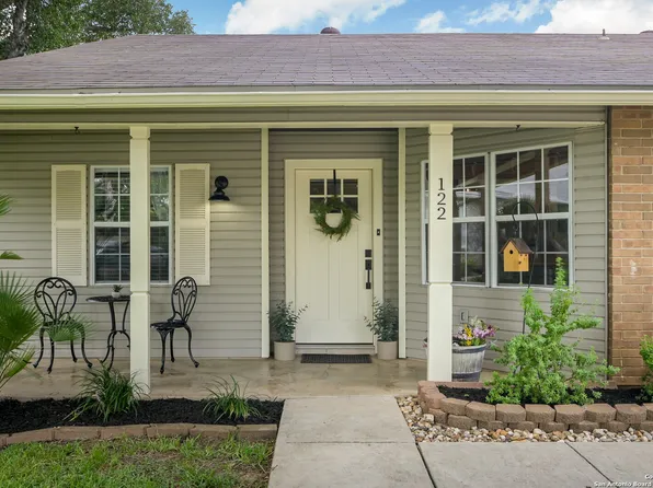 122 Stoney Pt, Universal City, TX 78148
