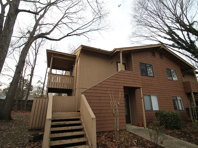 1478 Riverwood Ct — Photo 2