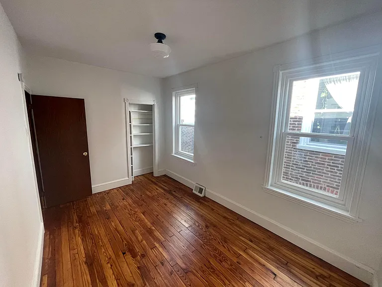 338 Rector St — Photo 11