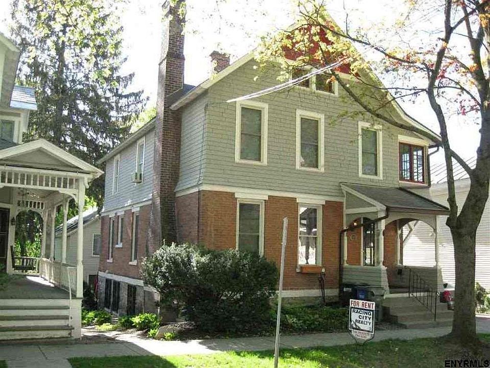 1st image of 158 Woodlawn Ave