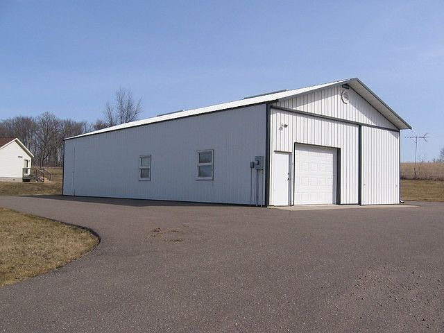 2nd image of 610 220th St