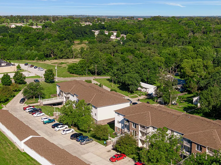 Parkview Apartments — Photo 15