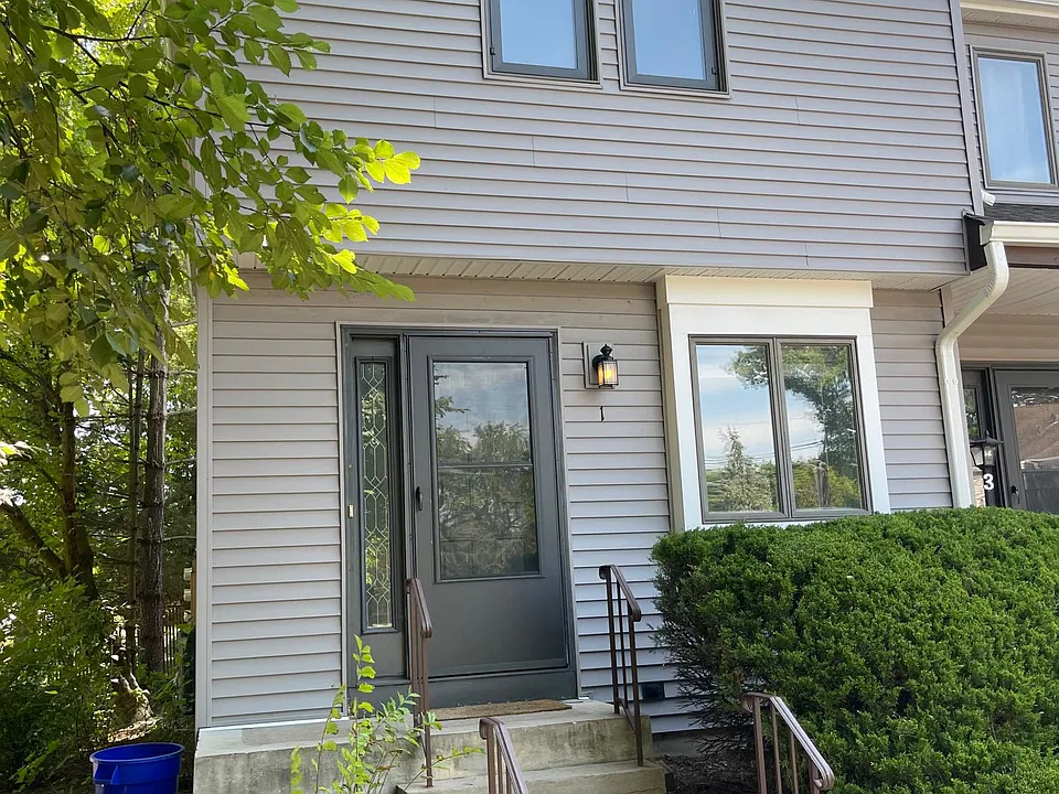 Front entrance of 1 Loeser Avenue, Somerville