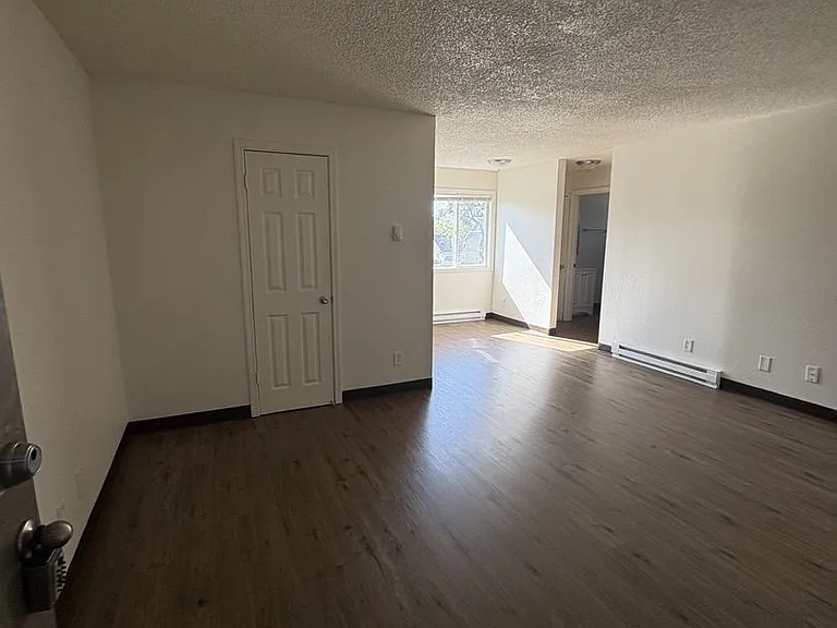 Enjoy Half Off May's Rent in a Prime Location! — Photo 10