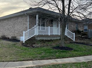 524 Oak Leaf Dr, La Grange, KY 40031
